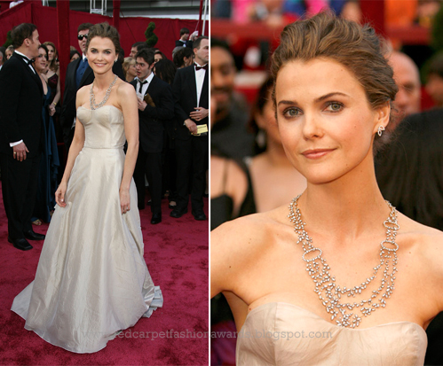  Keri Russell It was a stunning a strapless champagne organza bustier 